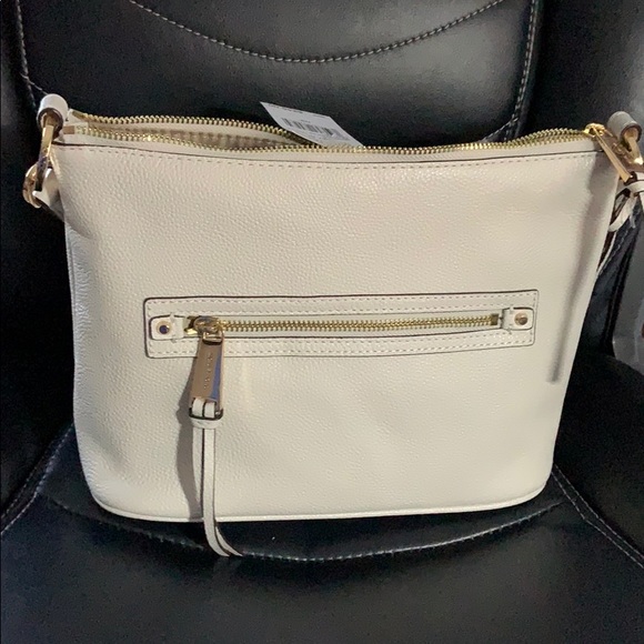 Michael Kors Handbags - MICHAEL KORS RHEA ZIP VANILLA MD CONV SHLDR NWT